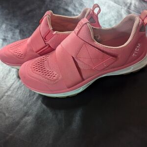 Tiem cycling shoes